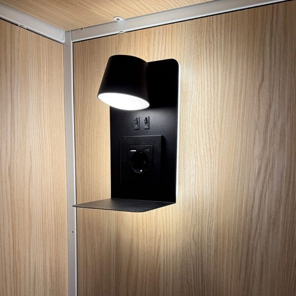 aplique luz de lectura con luz indirecta enchufe y 2 usb